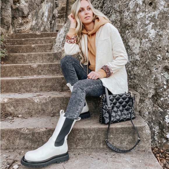 NIB Free People Brooks Lug Sole Suede Chelsea Boot, Dove Gray Mist, 8, 38.5, NWT - Picture 12 of 16